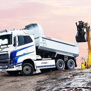 Grunnarbeid med gravemaskin